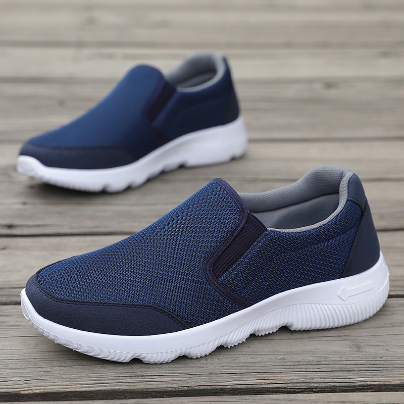 Pareja vieja fábrica de zapatos de tela de Beijing otoño nuevo fondo suave hombres y mujeres misma zapatilla de deporte casual de mediana edad y ancianos zapatos para caminar