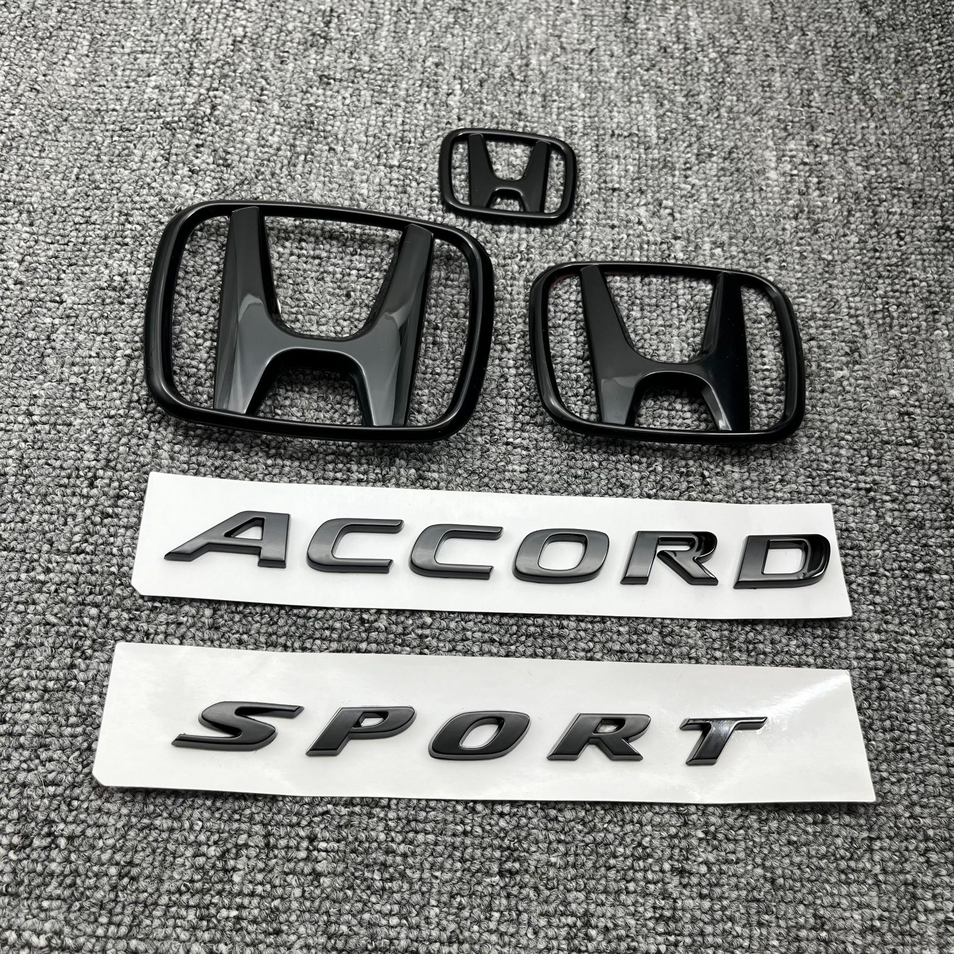 Suitable for Honda Accord Tenth Generation Modification, Front and Rear Car Logos, Steering Wheel Logo, Accord Lettering, Tail Label Sticker, Set of Decorative Labels