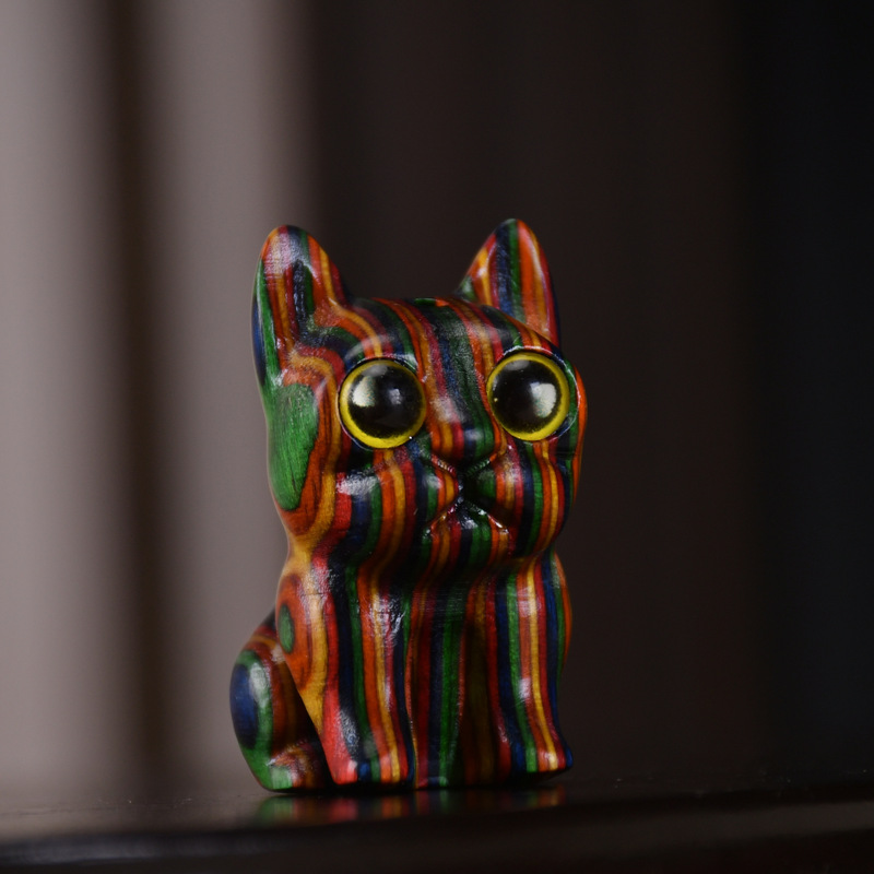 虹の木の彫刻のかわいい猫の手の件の虹の首をかしげる子猫のミニのデスクトップの置物の工芸品の家庭のアイデア|undefined