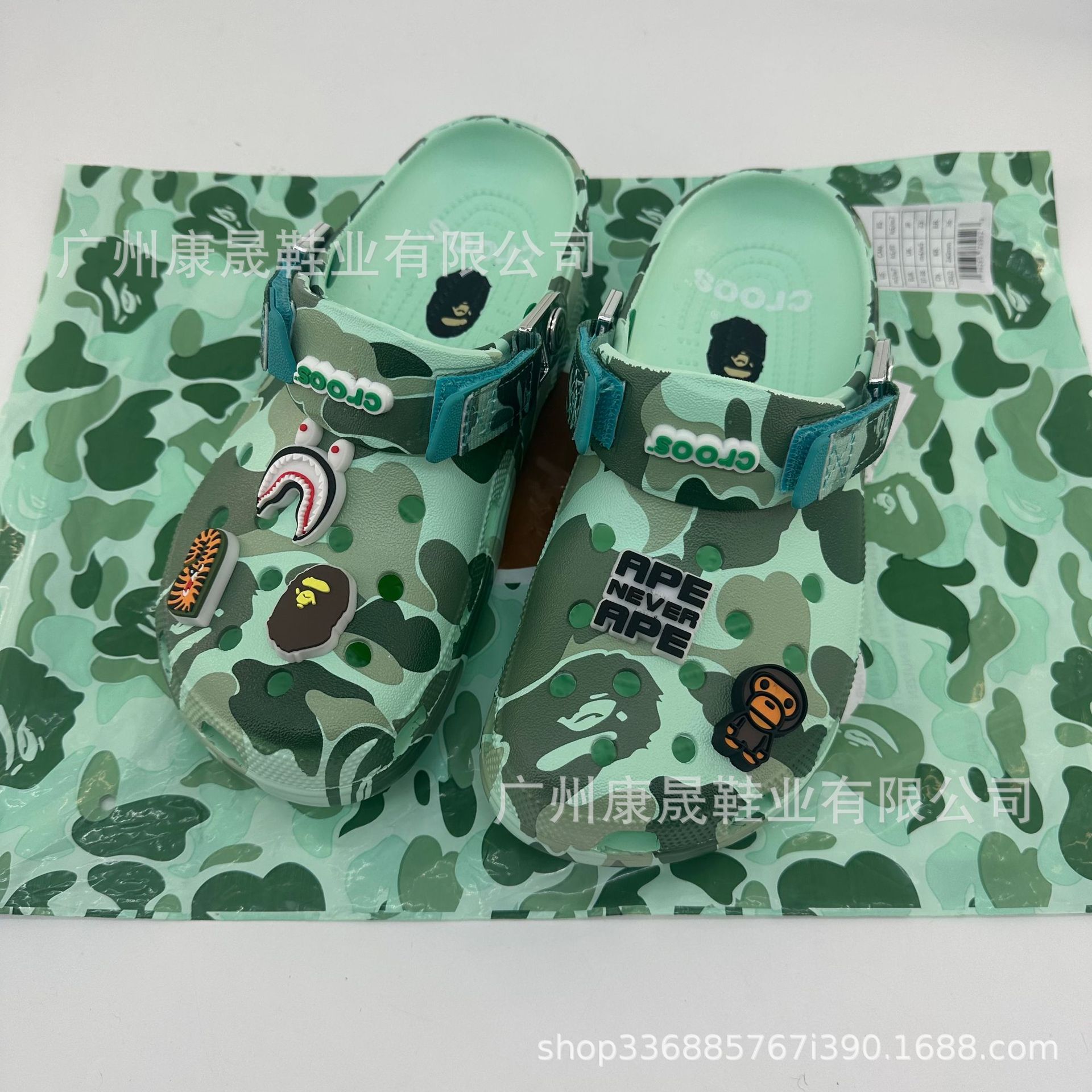 25 nuevos zapatos de agujero CROSS zapatos perezosos negro azul verde rosa tendencia de verano zapatillas casuales de pareja