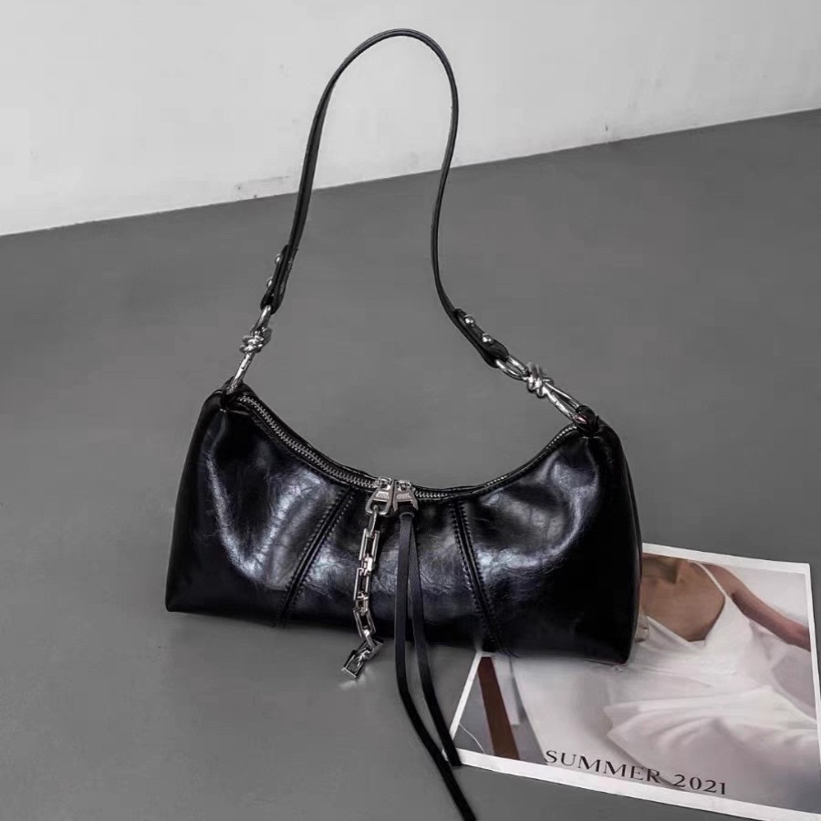 French Niche Design Women's Bag 2025 New Fashion Baguette Underarm Bag Textured Versatile Shoulder Bag