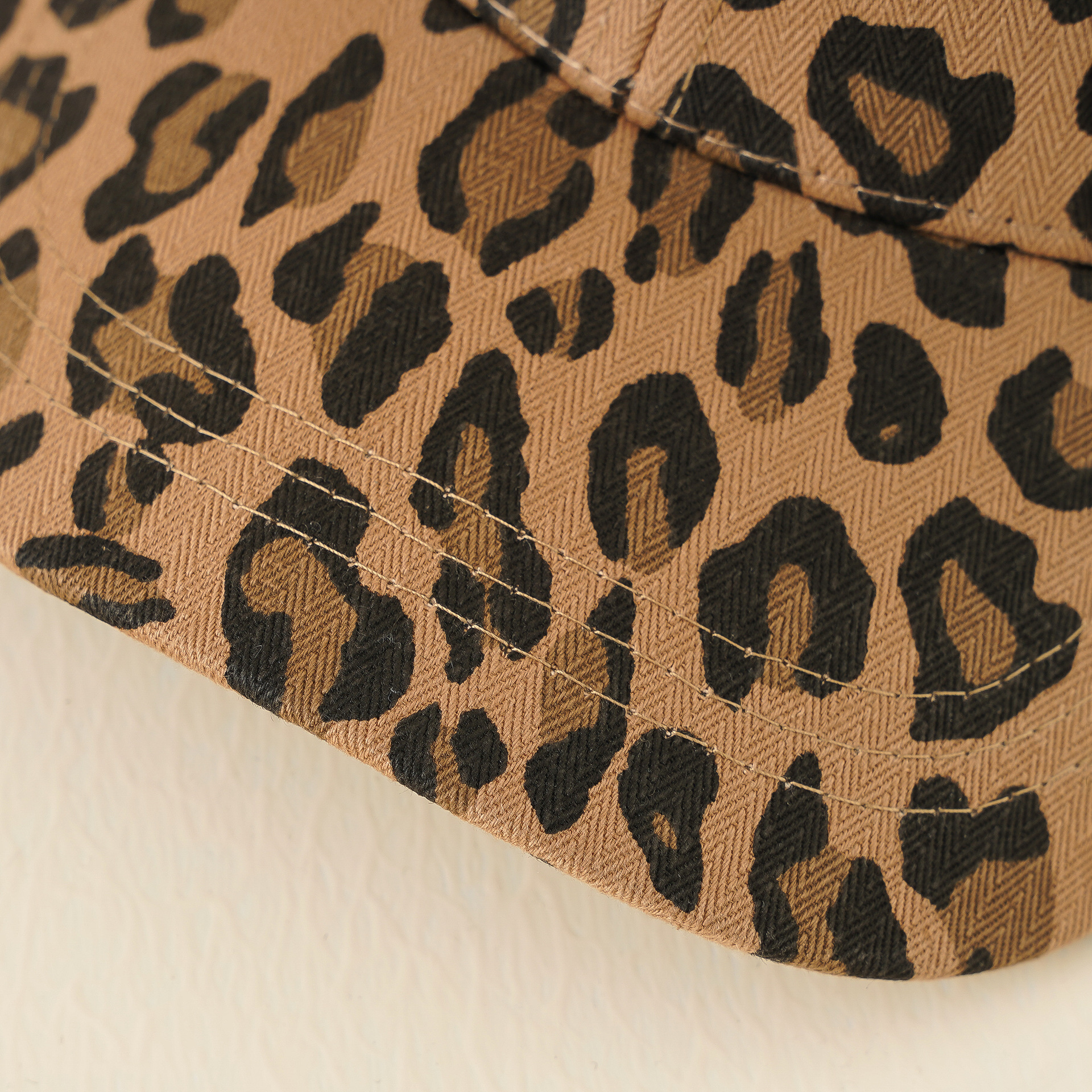 Sombrero de las mujeres de estilo coreano de primavera y verano de moda borde curvado leopardo gorra de béisbol marca de moda para mujer sombrero de sol protección solar gorra de pico