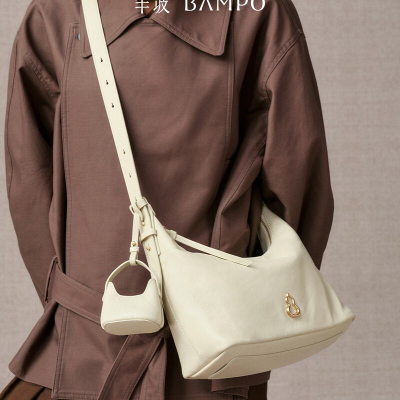 Bampo Semi-Slope Gold Coin Bag, First-Layer Cowhide Hobo Bag, Shoulder Bag, Crossbody Underarm Bag, Versatile and Light Luxury for Women Bampo Semi-Slope Gold Coin Bag, First-Layer Cowhide Hobo Bag, Shoulder Bag, Crossbody Underarm Bag, Versatile and Light Luxury for Women