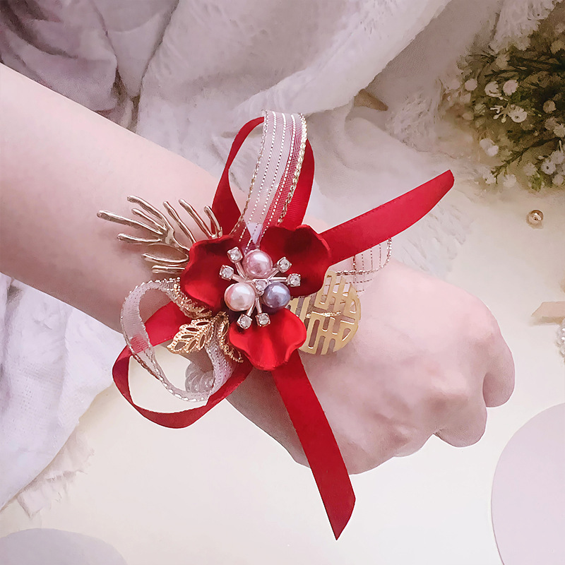花嫁の手首の花の花嫁の姉妹団の手の花の森は韓国式の結婚式を結びます。|undefined