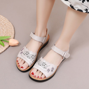 New cowhide mother sandals comfortable hollow soft bottom middle-aged mother leather sandals factory direct wholesale generation