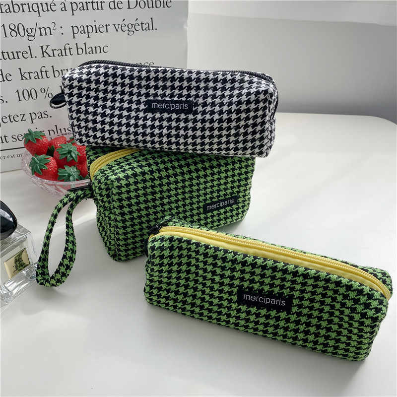 19171 Korean-style woolen checkered artistic pen case, ins Japanese-style storage and organization bag, canvas cosmetic bag, stationery bag undefined