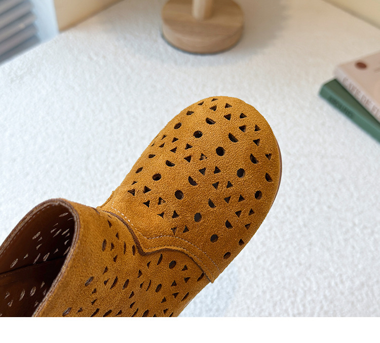 Botas respiráveis vazadas para meninas com sola tratorada_voghion.com