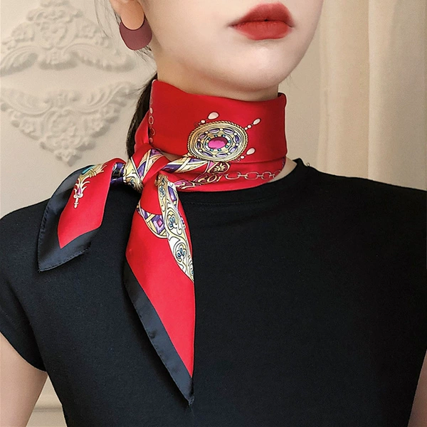 Burgundy red pendant, with gem
