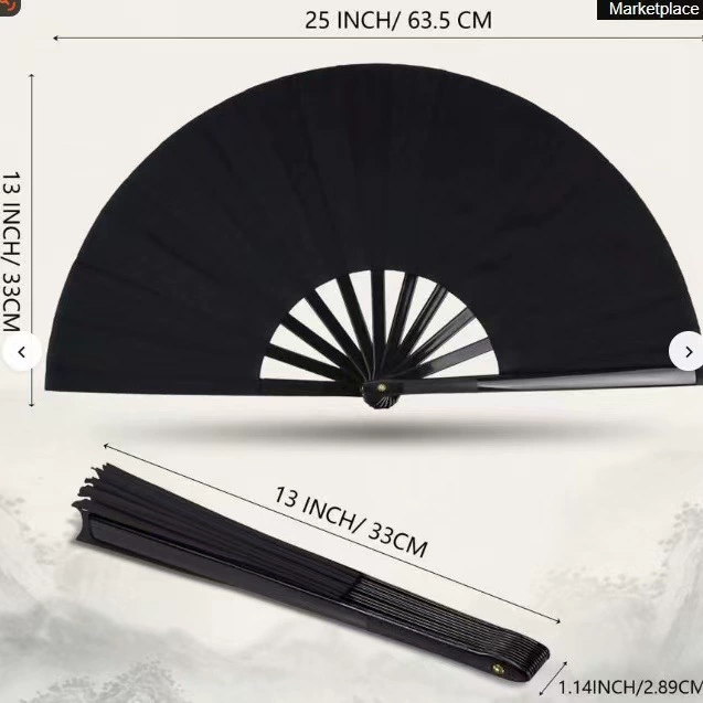 Поклонник кунг-фу делает веер без слов