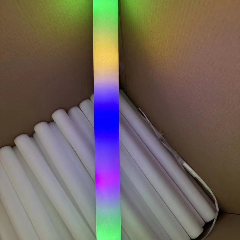 Palos de luz accesorios de concierto personalizados palos de luz logo palos de luz coloridos barra de luz al por mayor atmósfera colorida de mano