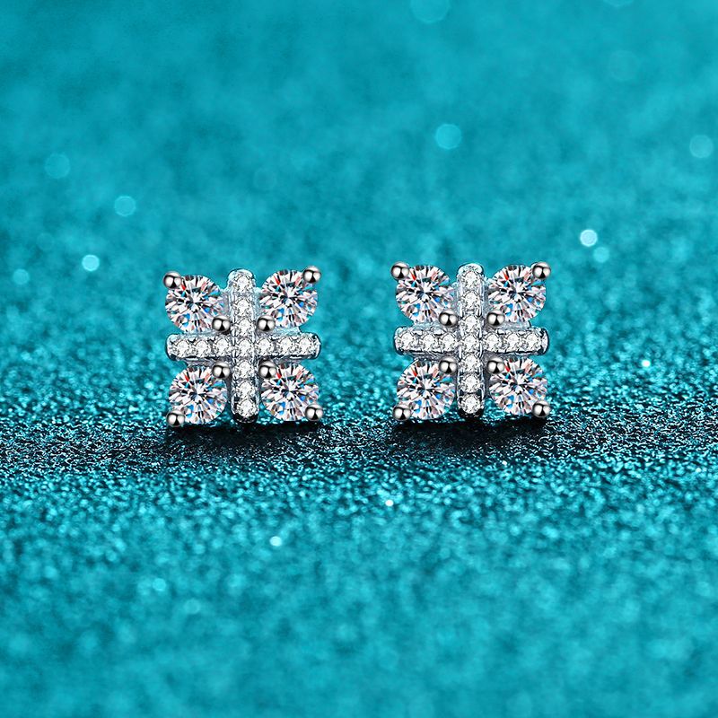 D Colour Moissanite Stud Earrings Sterling Silver Peace Knot_voghion.com