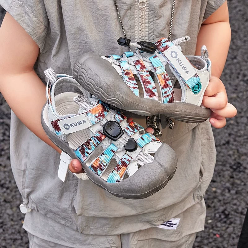 Детские сандалии Баотоу 2025 Лето Новые девчачьи сандалии для реки с мягкой подошвой Легкие спортивные сандалии для мальчиков Пляжная обувь