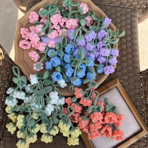 New lily of the valley 4 spring crocheted small pendants flower car pendant keychain simulation cute bag pendant DIY