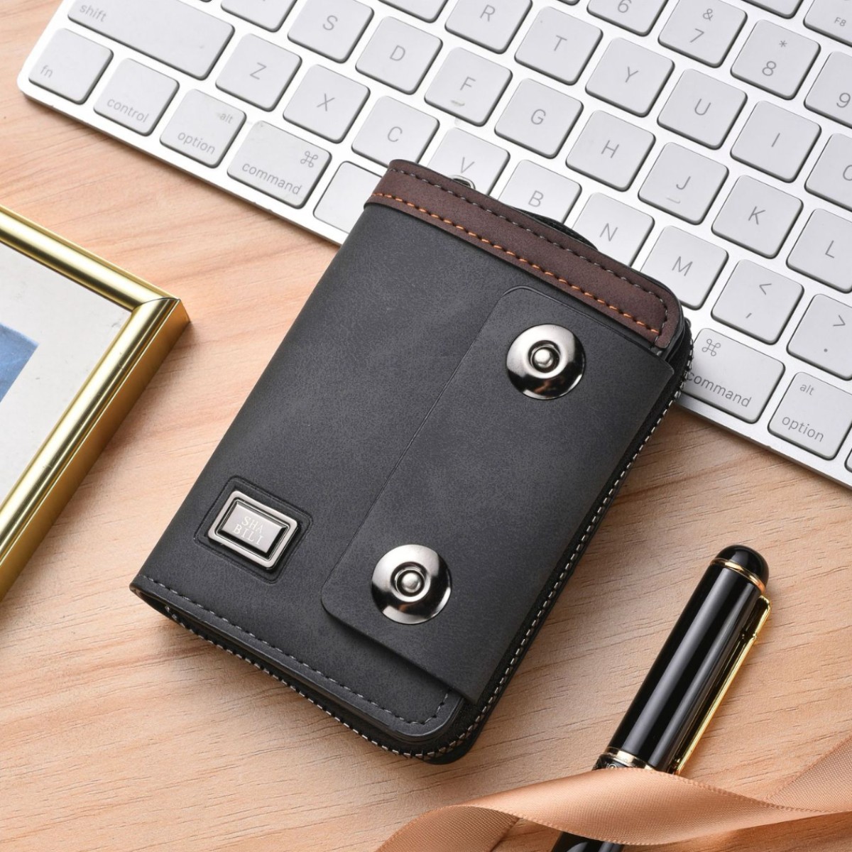 Cross-border hot-selling men's short wallet, frosted leather vintage accordion style, double magnetic clasp card holder, large capacity coin purse, wholesale