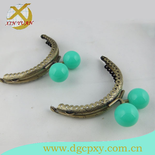 厂家供应糖果头金属铰， 散钱包五金扣，半圆包夹