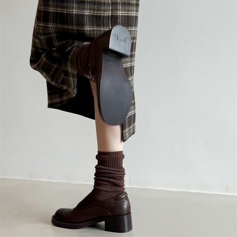 Botón de cinturón retro, zapatos de talón grueso Lefour, 2026 nuevo estilo británico universal, cabeza redonda, zapatos de cuero cómodos para mujeres