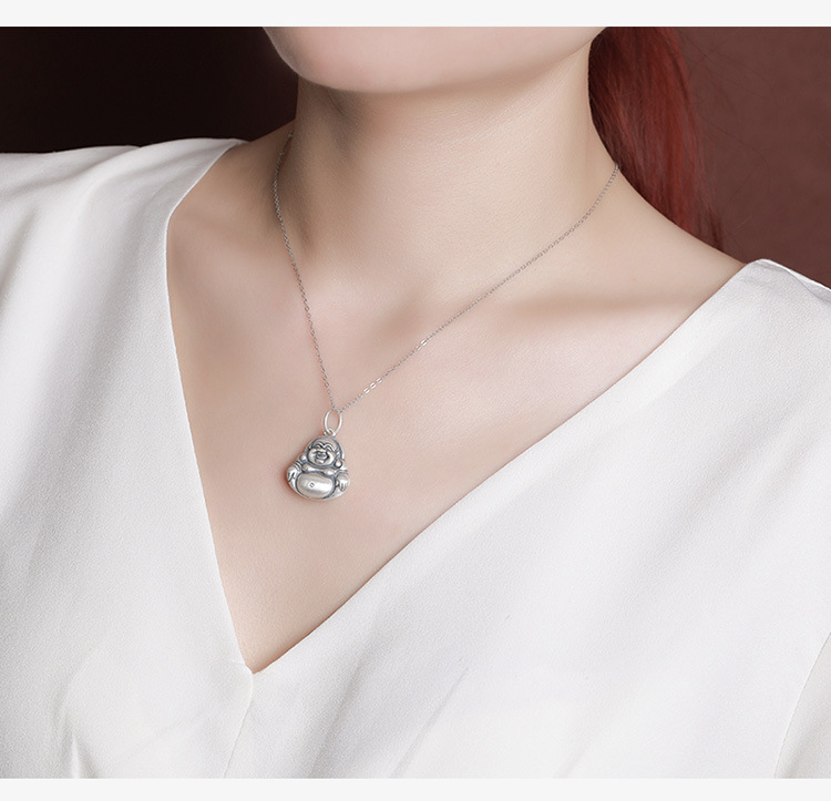 Mặt dây chuyền Phật Di Lặc bạc S990 nguyên chất – tượng Phật bụng to cầm tay phong cách unisex — Mặt Dây chuyền đơn (không có dây chuyền) chi tiết 5