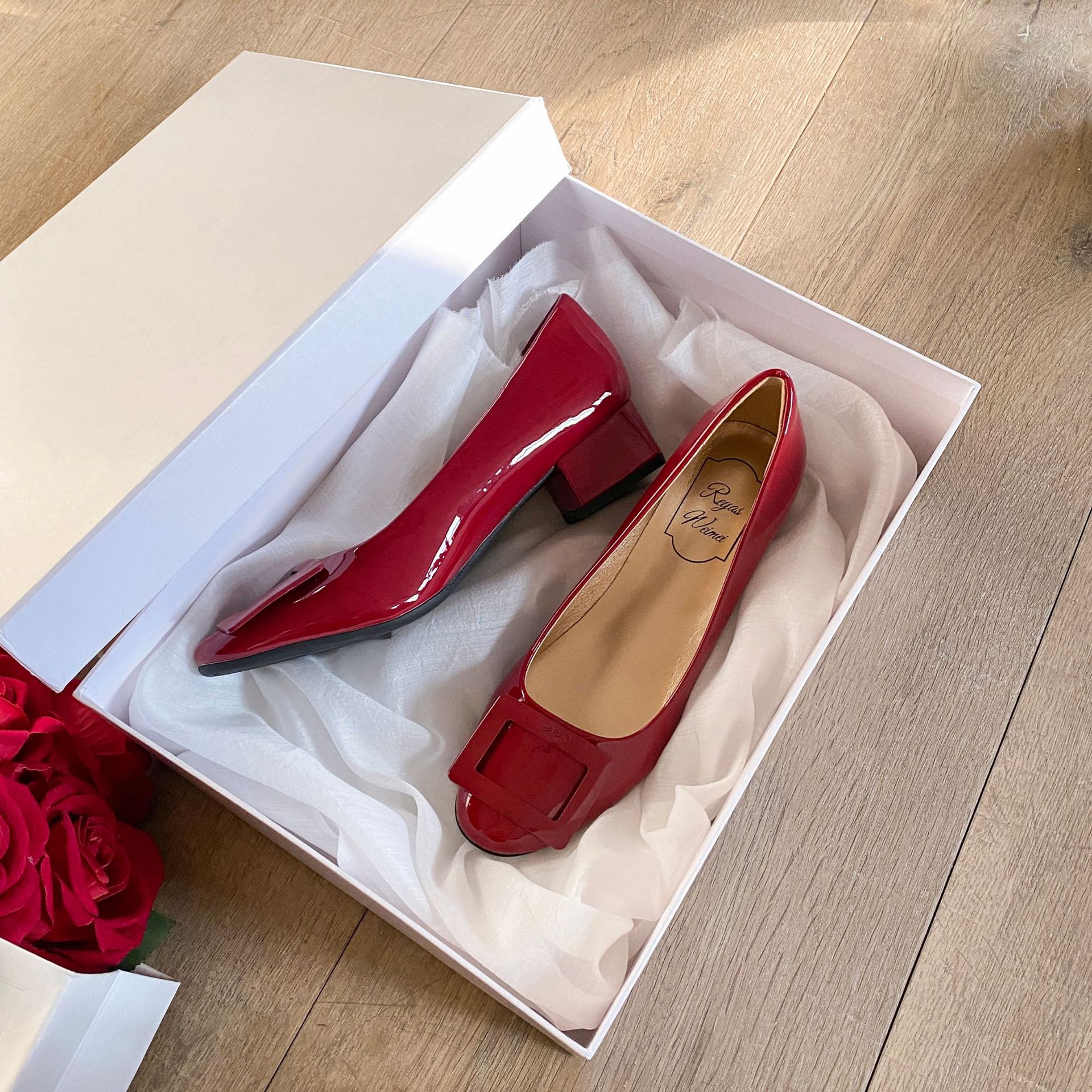 Women's Square Buckle Chunky Heel Flats Classic French Style Low Cut Round Toe Mid Heel Wedding Shoes_vogvips.com