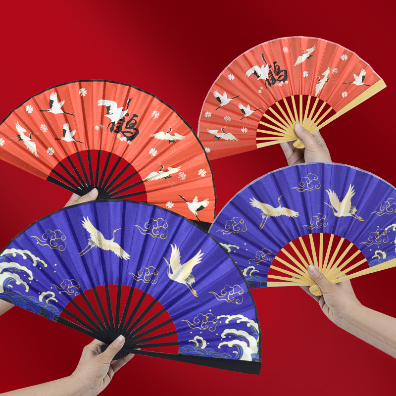 En stock estilo chino hanfu accesorios portátil plegable ventilador Internet celebridad ventilador hombres y mujeres estilo retro 23cm satén ventilador