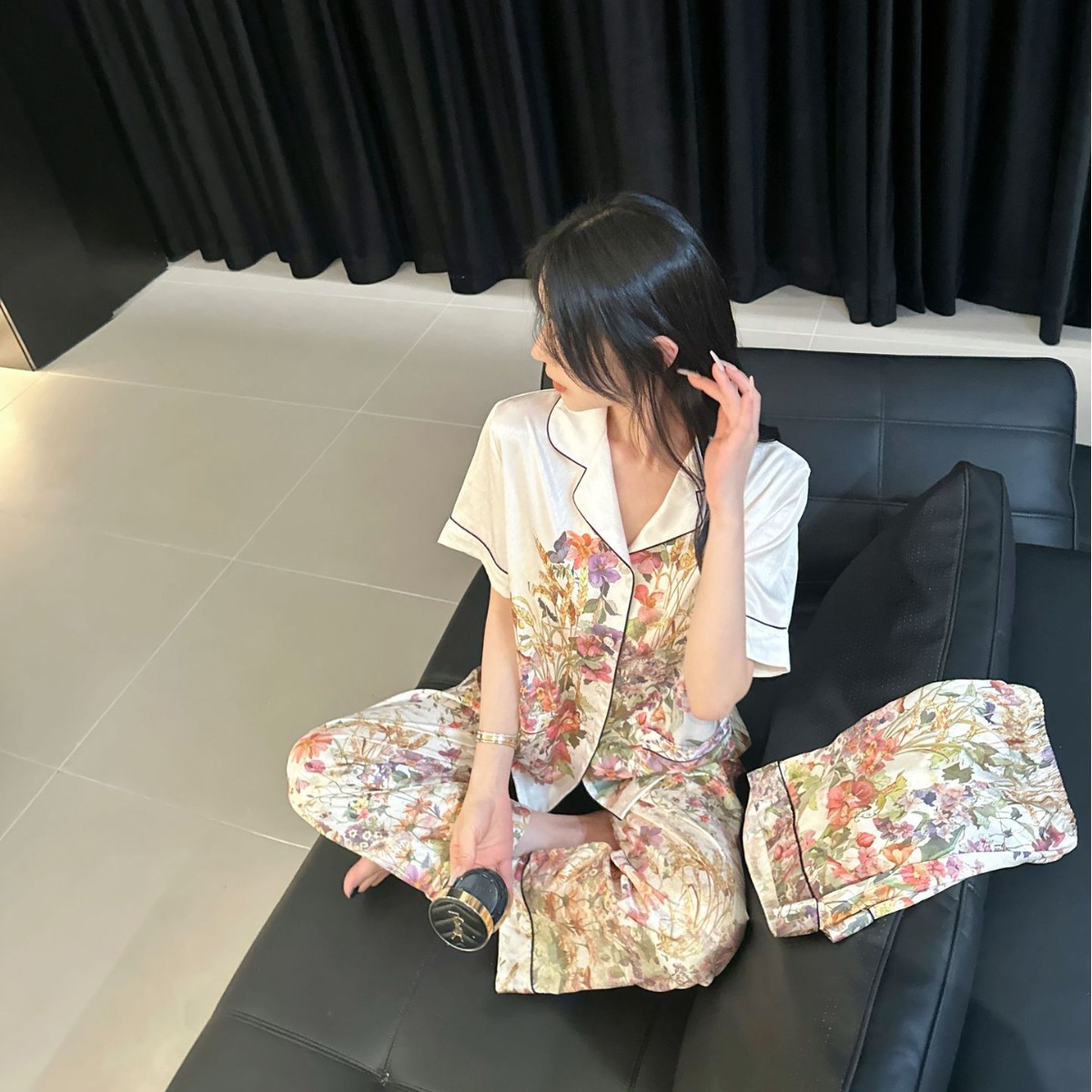 YASE044【밀리가든】2024년 신상 여성 잠옷 D패밀리 여름 컬러풀 아이스 실크 3피스 홈웨어 세트