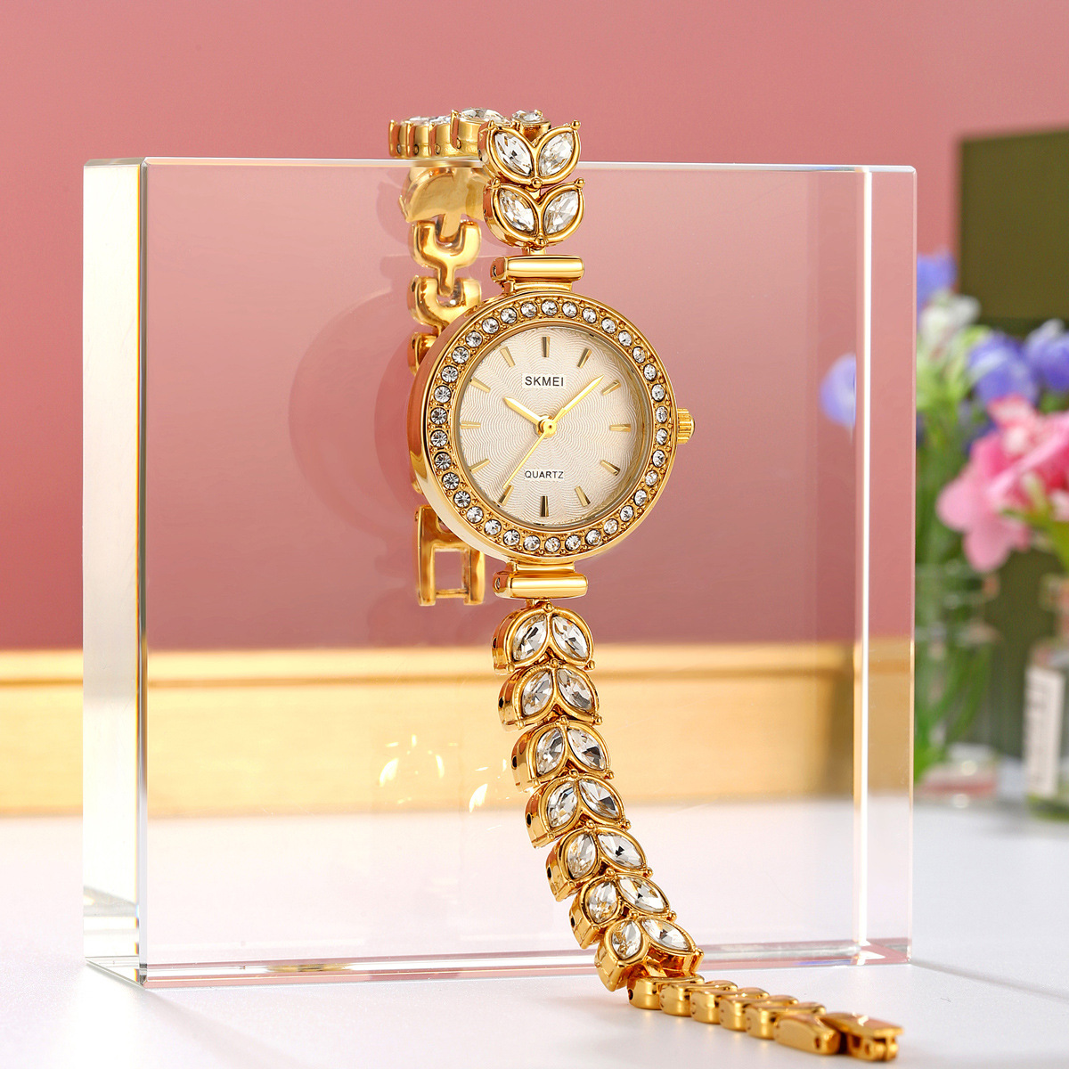 Reloj de pulsera de cuarzo de alta calidad para mujeres de diamantes instantáneos fabricantes transfronterizos directamente a la fábrica de fuente al por mayor personalizada