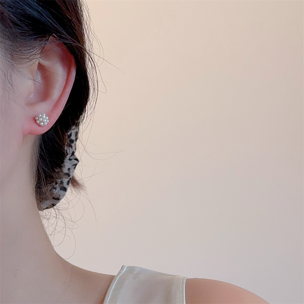 2g Weight 1 Pair Elegant Cute Geometric Imitation Pearl Alloy Ear Studs
