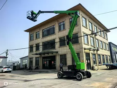 Self-Propelled Folding Arm Lift, Curved Arm Lift, Lift Truck, Lift Machine, Automatic Climbing Electric Aerial Work Platform Truck (Avtomobil fırlanan platformaları) - htqb-16-prepaid