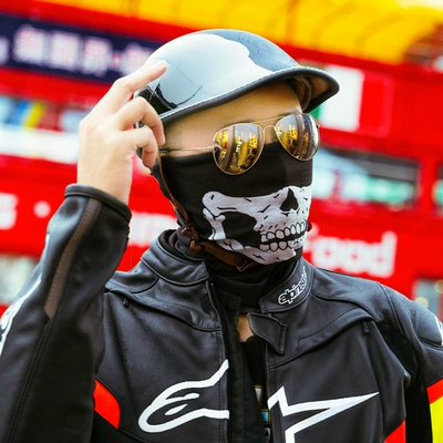 Beret Breathable Lightweight Riding Helmet: Motosiklet kaskı (dəbilqə)
