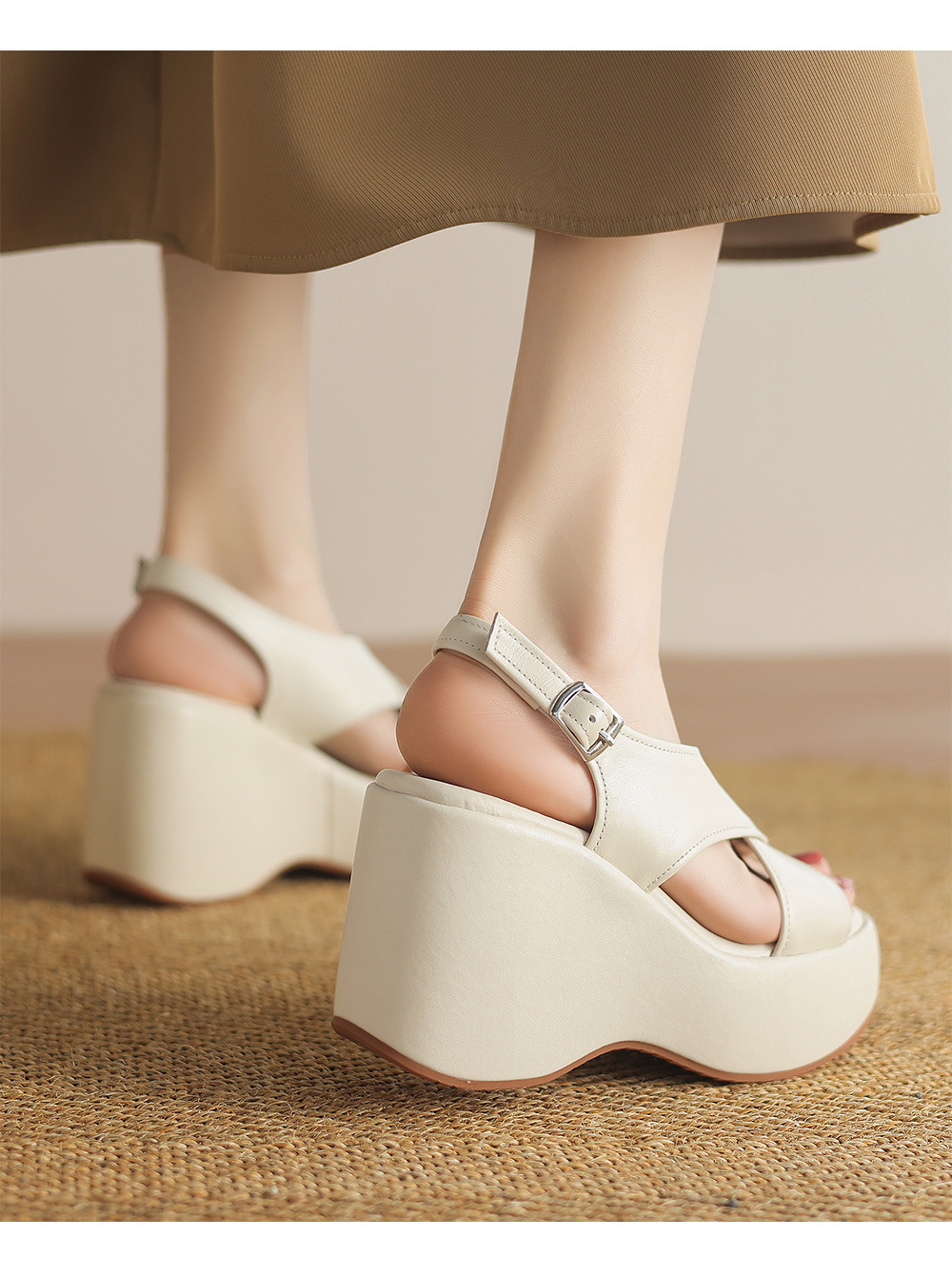 Sandal hở mũi da thật quai chéo kiểu Pháp, gót xuồng cao 9 cm, dáng thon gọn — Màu đen, Màu trắng be chi tiết 6