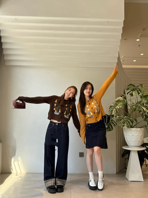 Original Quality [New Product] 25 Autumn Jacquard Knitted Round Neck Cardigan