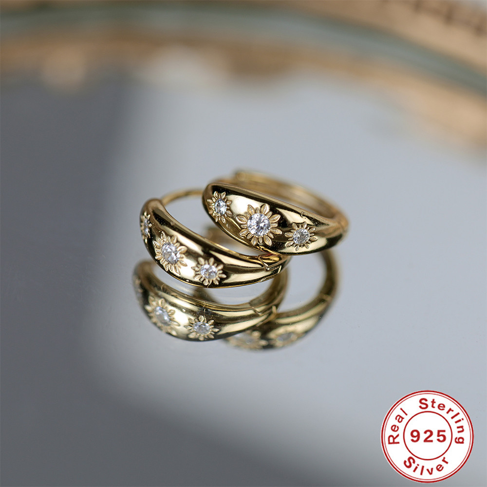 AliExpress Venta caliente ins creativo personalizado pendientes S925 plata octogonal estrella patrón diamante-incrustado oreja hebilla pendientes