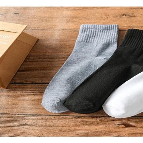 100 pairs of disposable socks, medium tube wear-resistant stockings, men's lazy men's washable women's socks, foot bath store, black white socks, direct sales