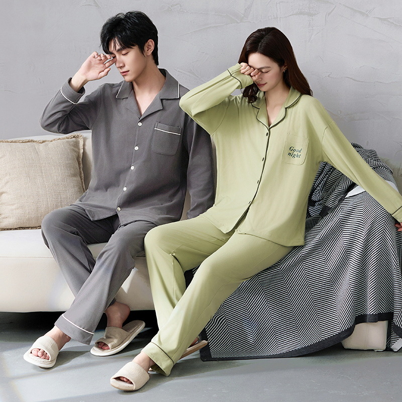 Pajamas de pareja para mujeres 2025 otoño y invierno caliente catiónico de lana cardigan de manga larga calentamiento ropa de hogar para hombres set