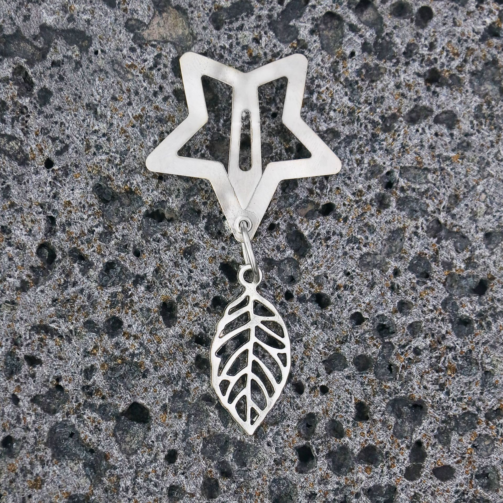 10g Weight Charm Hair Clips Hair Accessories Type 1 Piece Quantity Holiday, Street Occasion Iron Material Animal, Star, Life Tree Pattern All Seasons Season Women's Gender IG Style, Cute Style IG Style Cute Women's Animal Star Life Tree Iron Charm Hair Clips 29