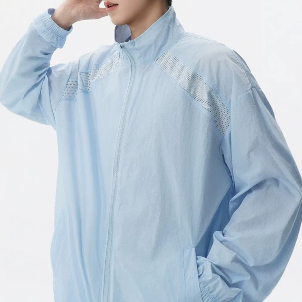 Factory direct sales of 2026 summer new men's casual loose sun protection clothing, versatile breathable mesh jacket/skin garment.