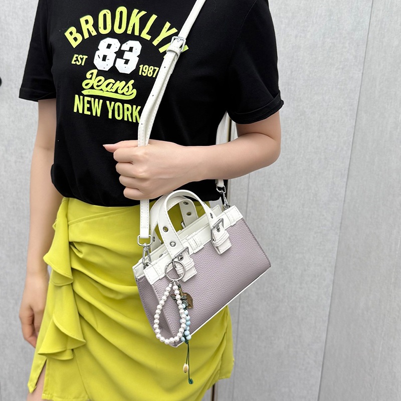 Bolso de color de choque diario para mujeres verano 2026 nueva moda bolso de hombro de moda bolso de mochila universal image 9