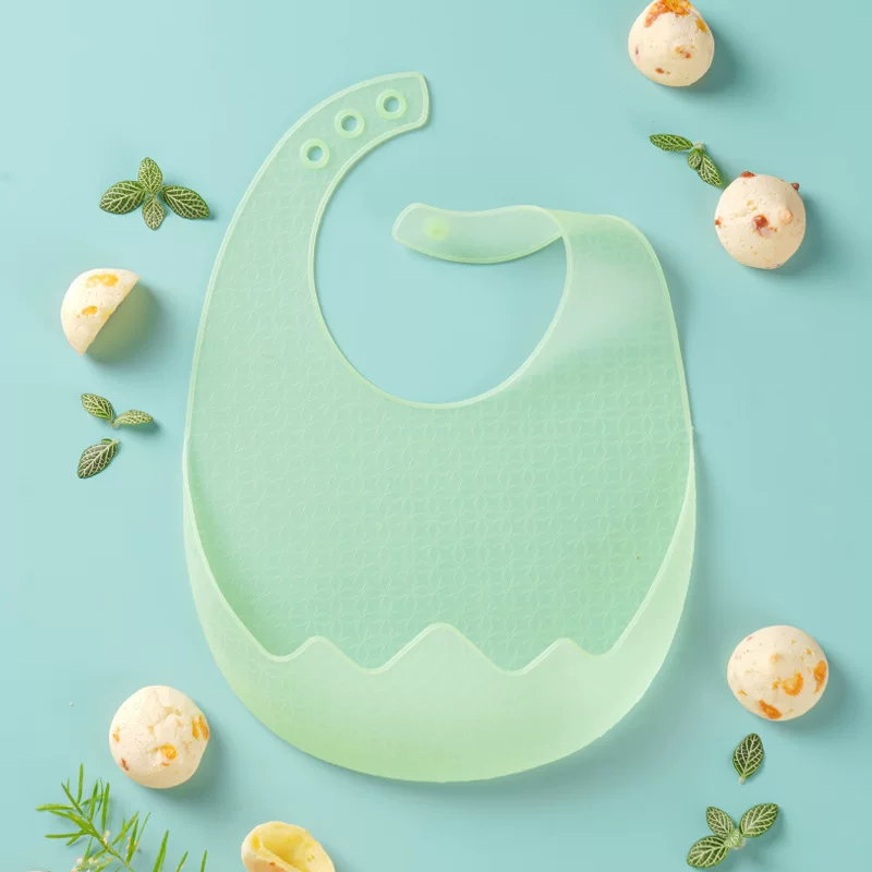 Children's soft light and thin waterproof foldable bib, ultra thin storage system for food, with pocket