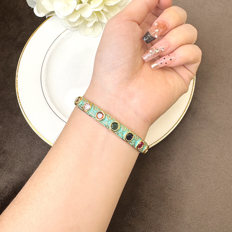 Nuevo estilo chino antiguo oro galvanizado 18k pulsera ligera de lujo colorido zirconio goteo de aceite anillo abierto joyas de nicho