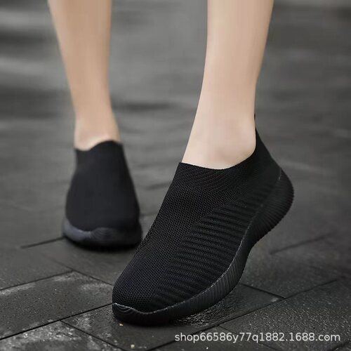 Breathable Women's Casual Flat Walking Shoes with Rainbow Sock Top, Lightweight and Comfortable, Wholesale Single Shoes with Flyknit Mesh