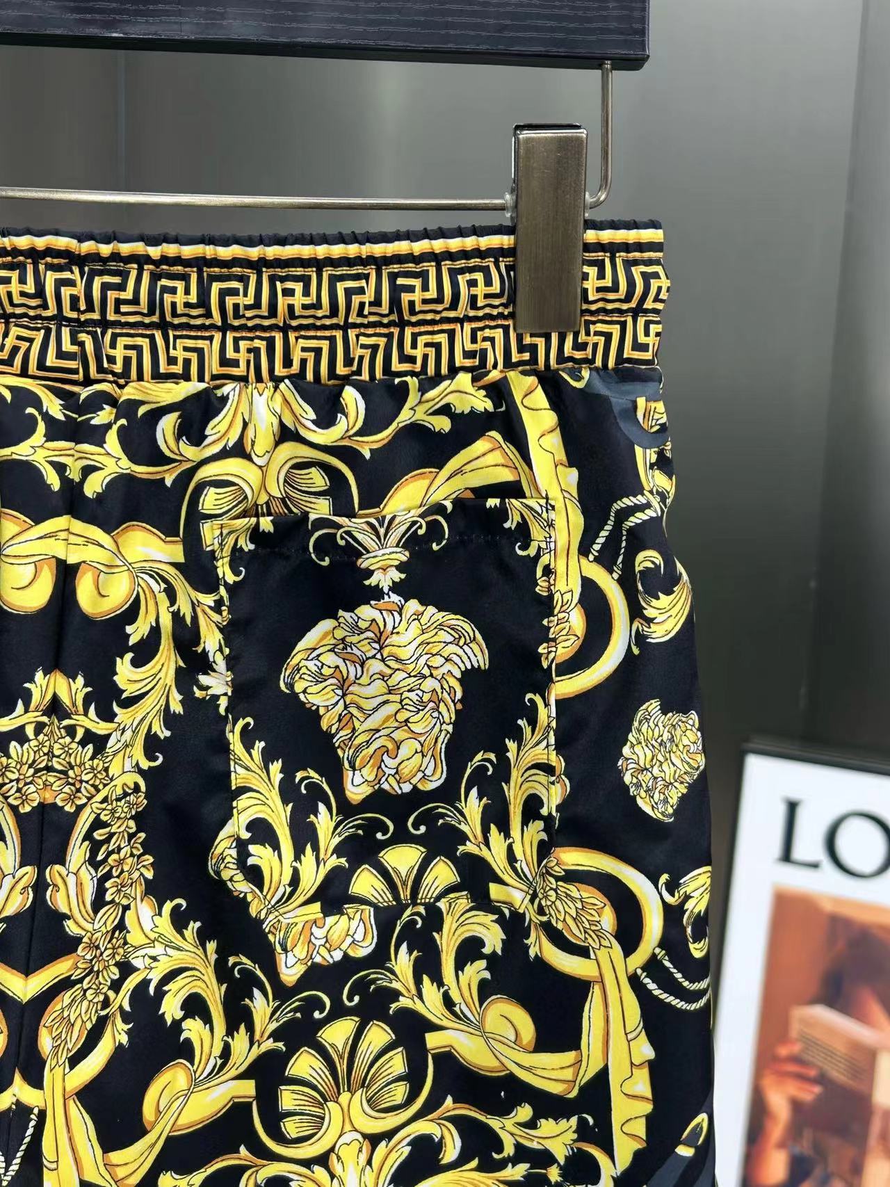 Heren zwemshort sneldrogend met medusa print voor op het strand_voghion.com