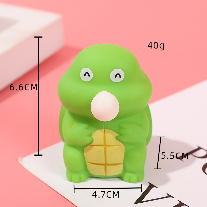 Juguete antiestrés de dibujos animados de niña apretando burbujas, juguete antiestrés de pequeño animal, gadget antiestrés de monstruo verde de Halloween.