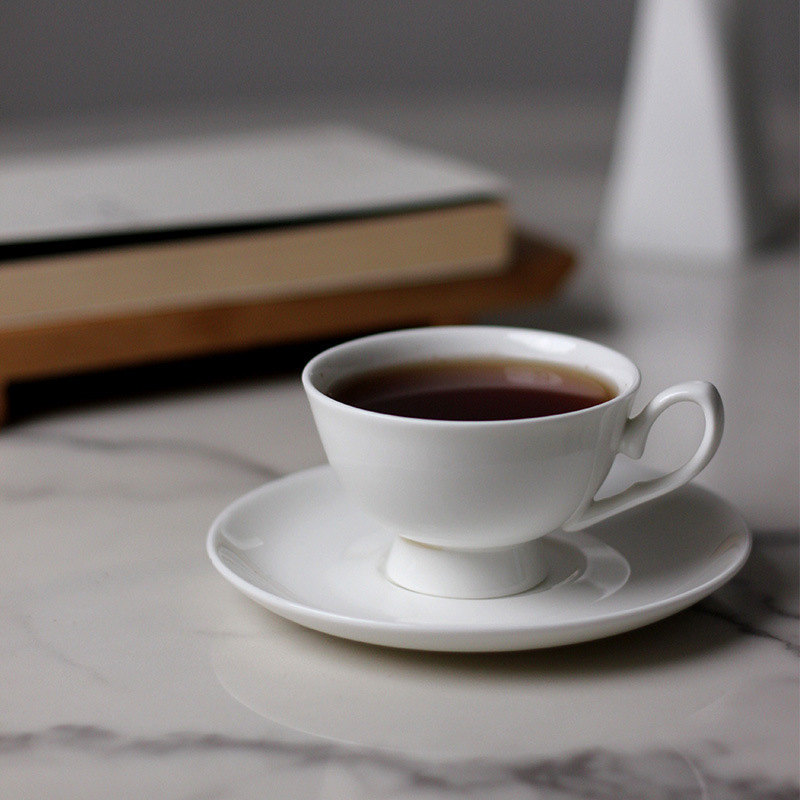 Pure White Ceramic Coffee Cup European Cappuccino Beautiful Bone China Simple Coffee Cup and Saucer with Printable Logo Pure White Ceramic Coffee Cup European Cappuccino Beautiful Bone China Simple Coffee Cup and Saucer with Printable Logo