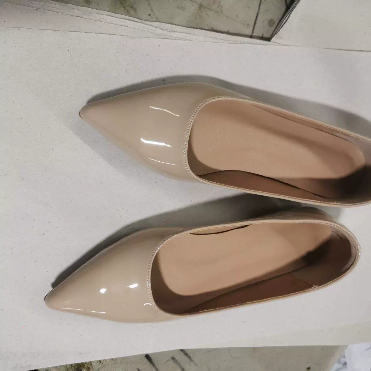 Новые женские туфли, балетки, мягкая подошва, лакированная кожа, телесный цвет, профессиональные туфли стюардессы, черные рабочие туфли, не утомляющие ноги.