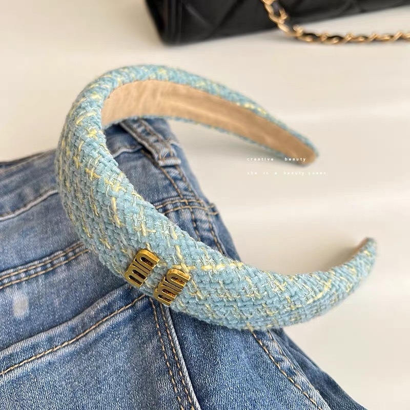 # 199 blue letter wide-brimmed headband