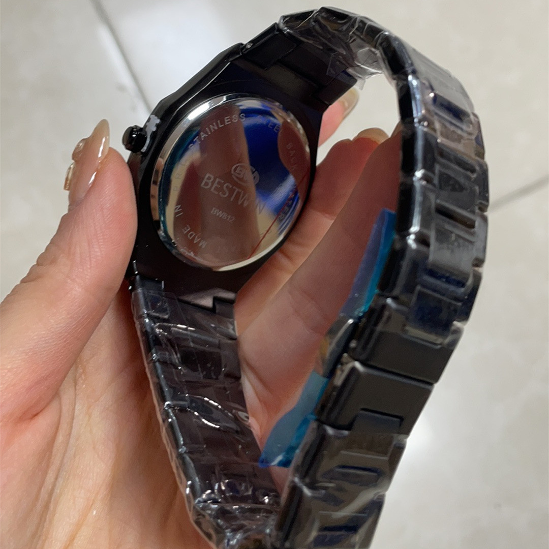 140g Weight Tempered Glass Mirror Material Stainless Steel Strap Material Watch Classification Pointer Display Type Double Side Snaps Buckle Style Diamond Dial Shape Daily, Street Occasion Quartz Movement Solid Color Pattern All Seasons Season Men's Gender Business, Classic Style Style Business Classic Style Solid Color Double Side Snaps Quartz Watch 无