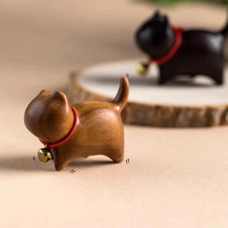虹の木の彫刻のかわいい猫の手の件の虹の首をかしげる子猫のミニのデスクトップの置物の工芸品の家庭のアイデア|undefined