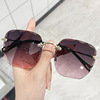 Fashionable square sunglasses, glasses solar-powered, 2021 collection, gradient