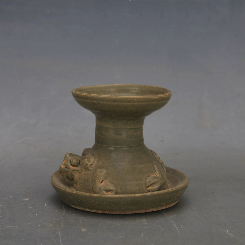 West Jin Dynasty Yue Kiln Celadon Hand-Painted Mythical Beast Double-Layer Oil Lamp Chinese-Style Ornament Antique Imitation Unearthed Porcelain Collectible