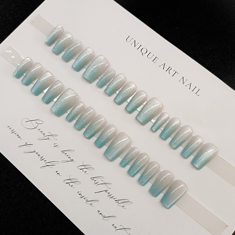 Uñas portátiles de tendencia en TikTok con una sensación de alta gama para el otoño, puro deseo, pegatinas de arte de uñas portátiles con ojo de gato y sonrisa rosa brillante.