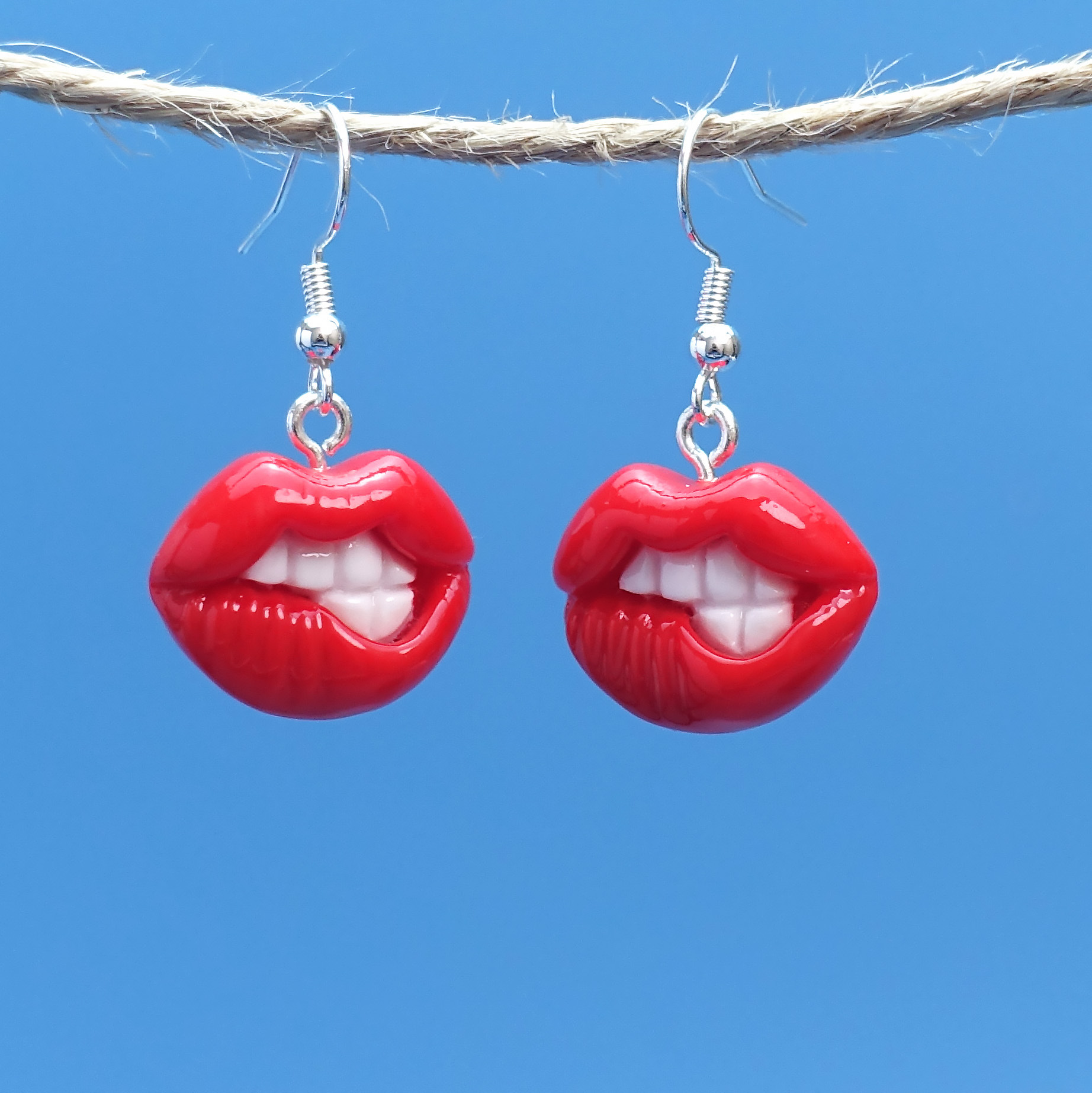 1 Pair Elegant Sweet Lips Plating Plastic Copper Silver Plated Ear Hook display picture 4